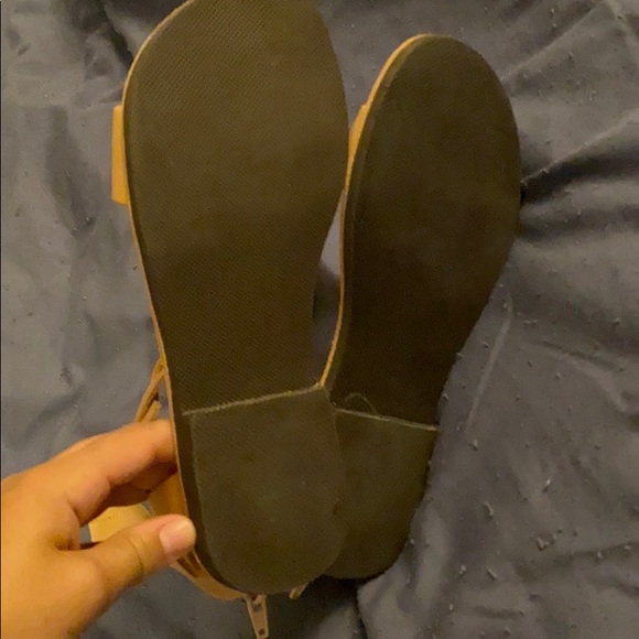 GRECIAN LEATHER SANDALS - Picture 4 of 5